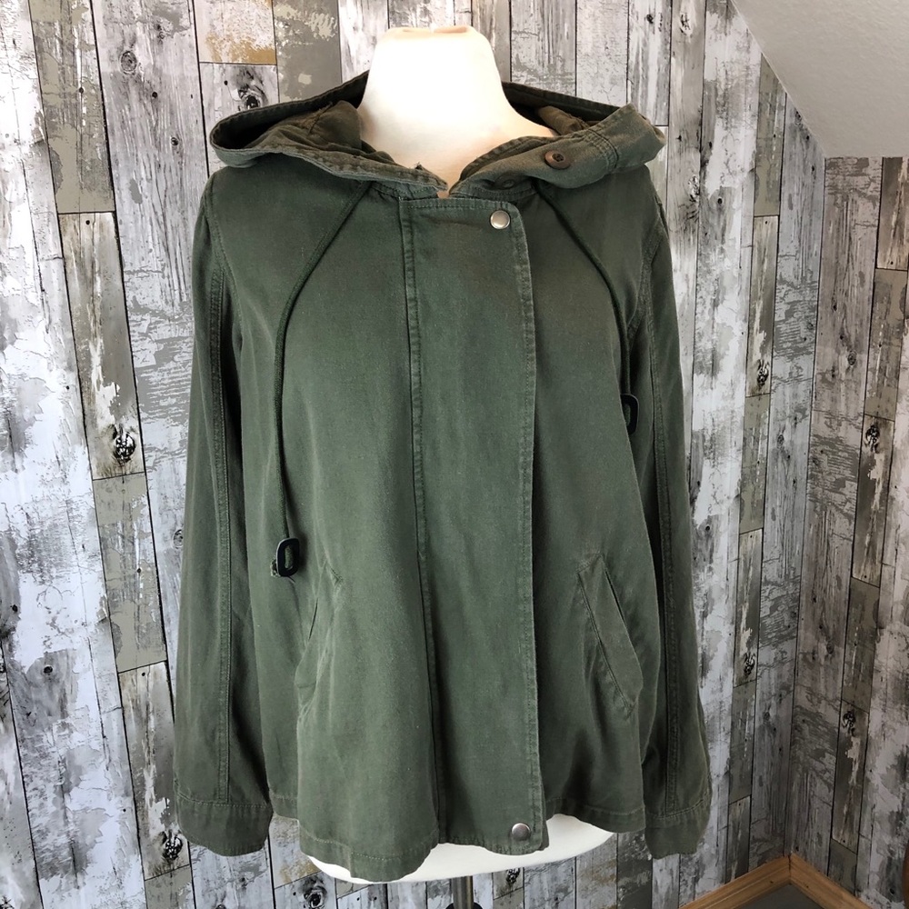 Jacket - Picture 1 of 10